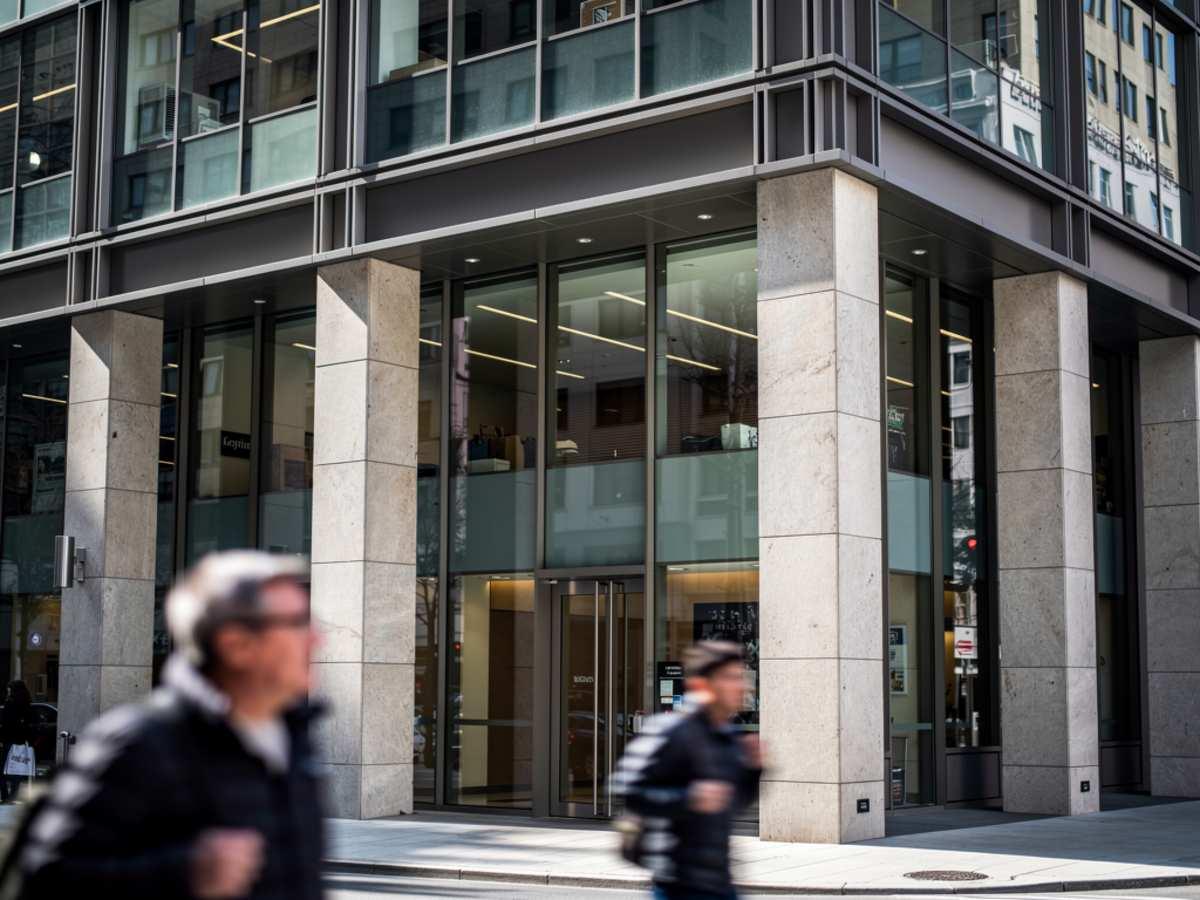 ВТБ разместил однодневные облигации почти на 10 млрд ₽