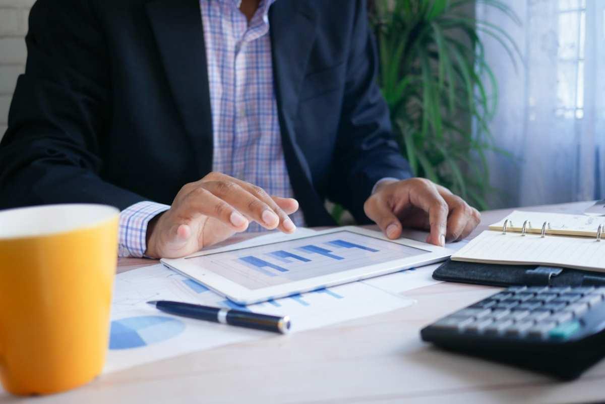 Выручка компании Группа Астра упала до 2,7 млрд ₽ в первом квартале