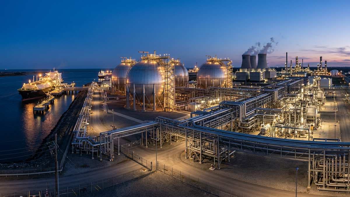 Россия увеличила добычу газа и производство СПГ по итогам июля