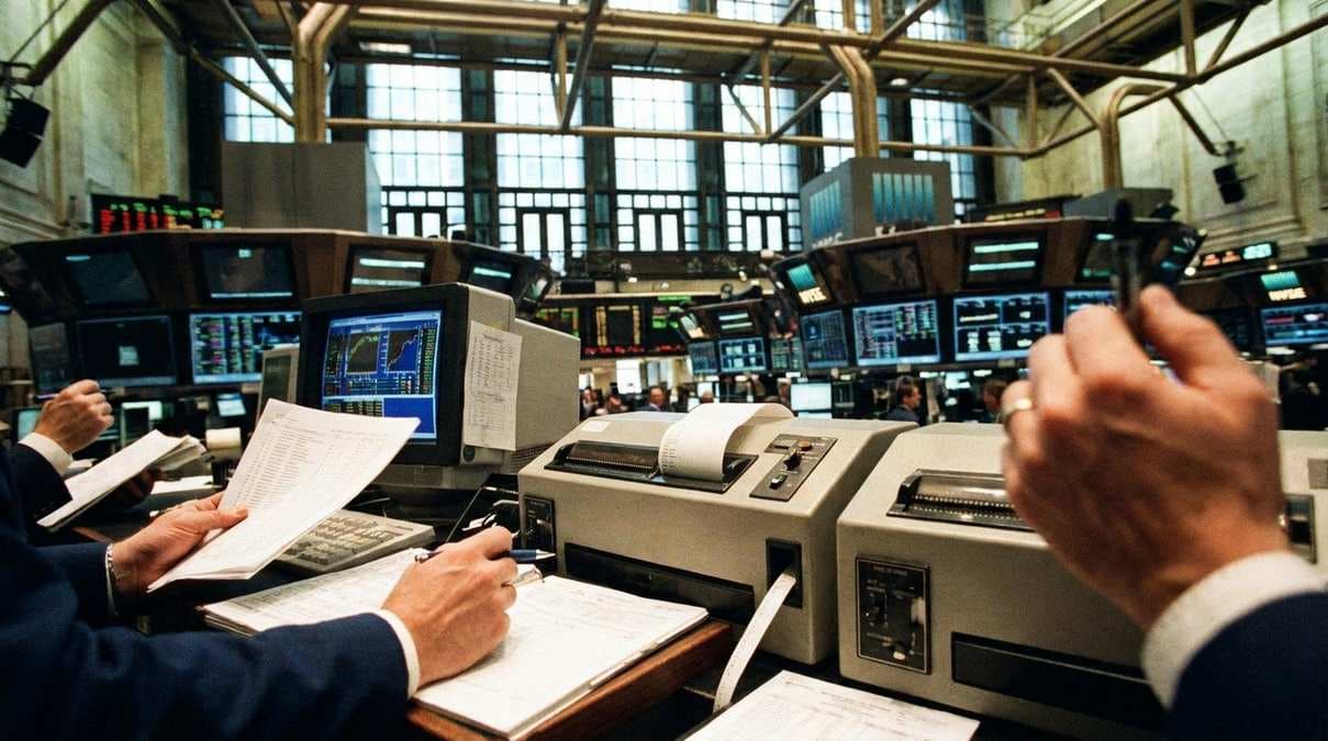 Участники финансового рынка предложили Минфину смягчить правила использования ИИС