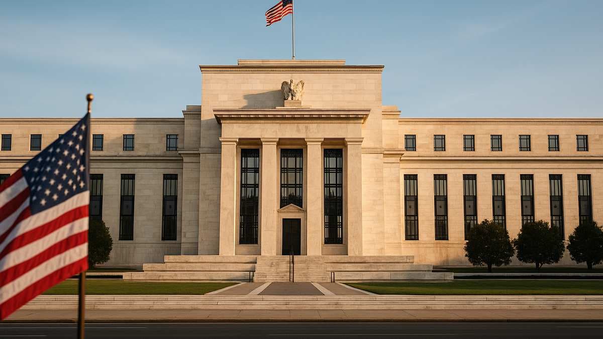 Член Совета управляющих ФРС США Уоллер поддержит сохранение ставки в сентябре