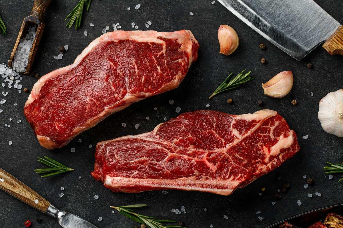 Говядина стала лидером по темпам роста цен среди продуктов питания в России