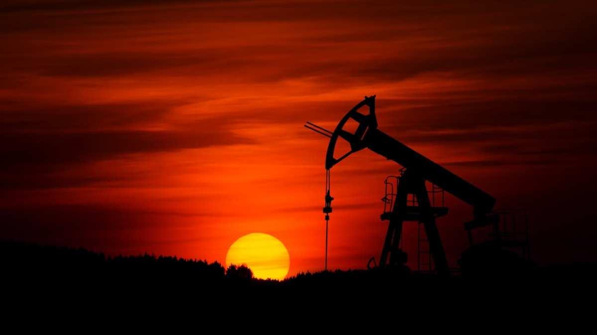 Мировые цены на нефть упали более чем на 3% на фоне деэскалации на Ближнем Востоке