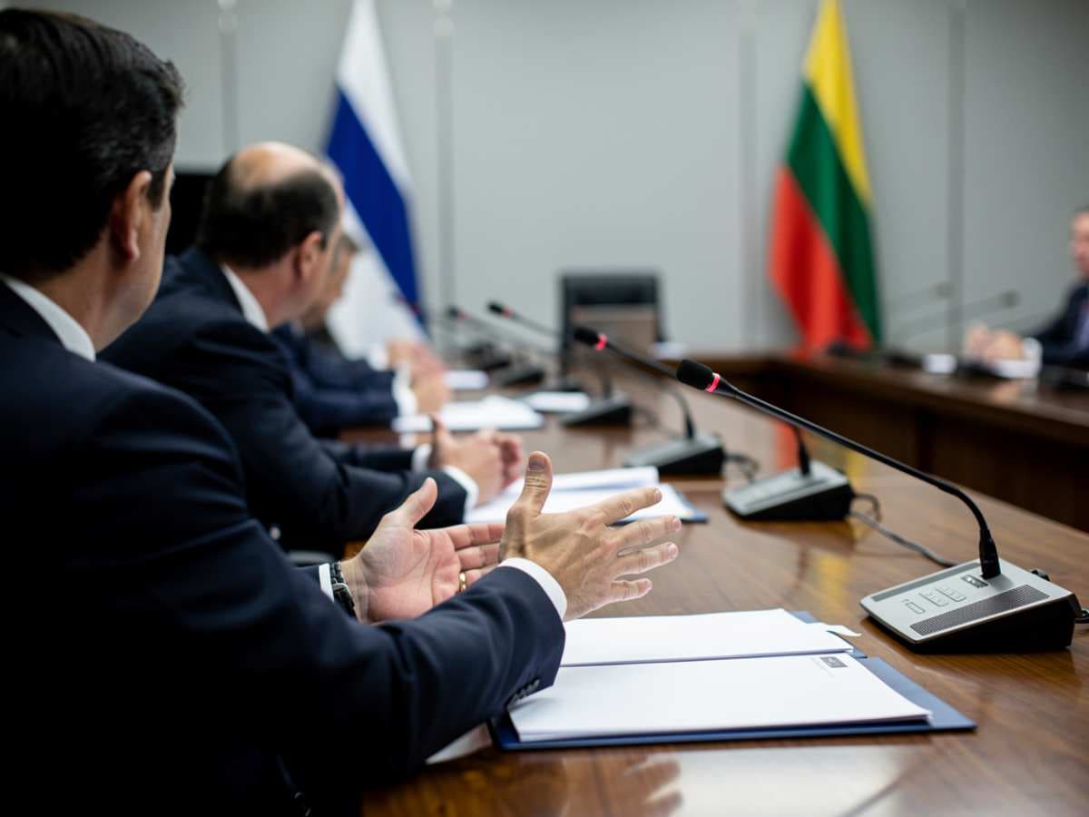 Минфин начал сбор заявок на размещение ОФЗ в китайских юанях