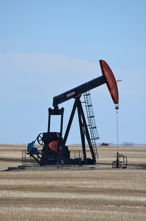 Роснефть снижается на дивгэпе