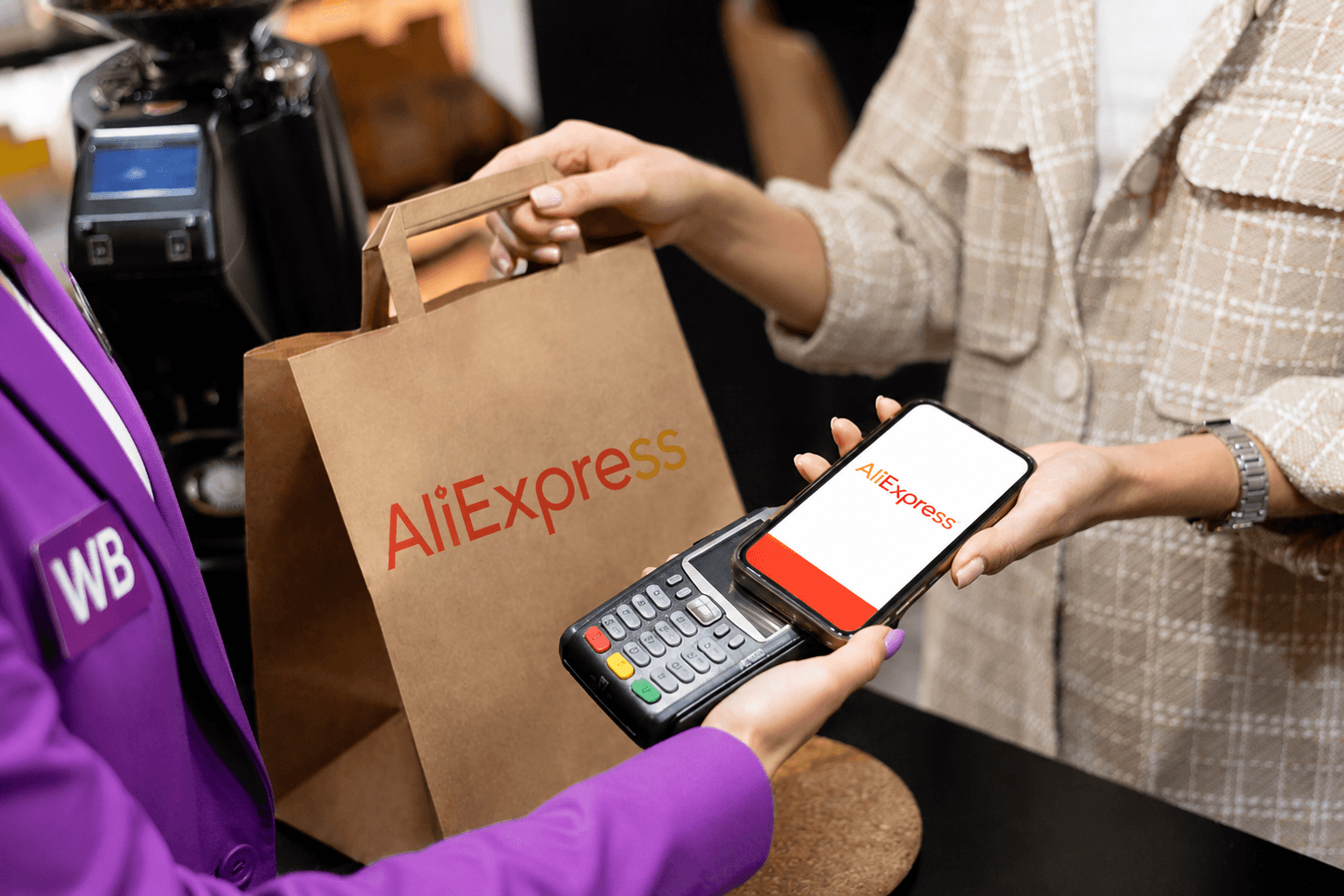 Wildberries планирует войти в состав акционеров AliExpress Россия