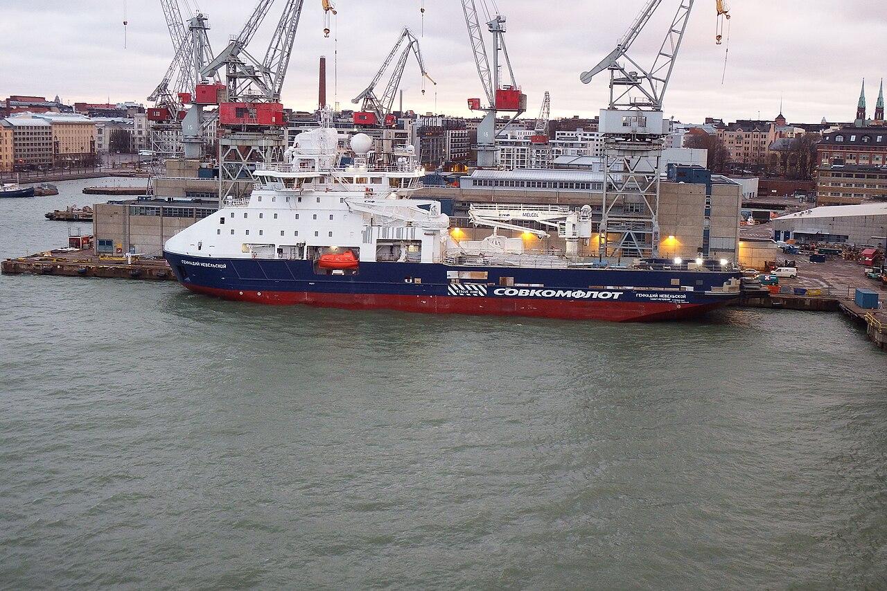 Выручка Совкомфлота упала на 30% на фоне западных санкций