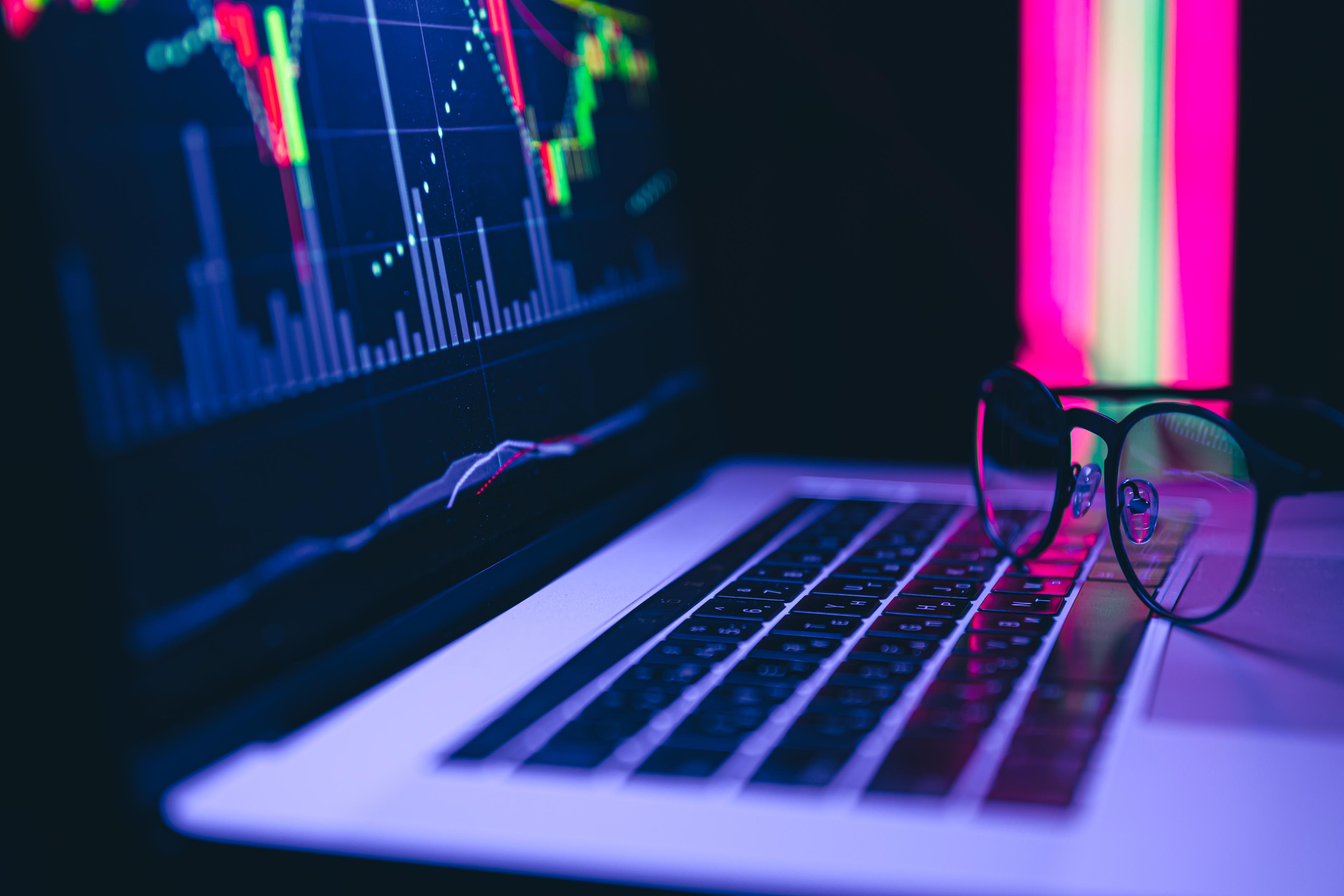 VK сократила чистый убыток более чем втрое на фоне роста EBITDA