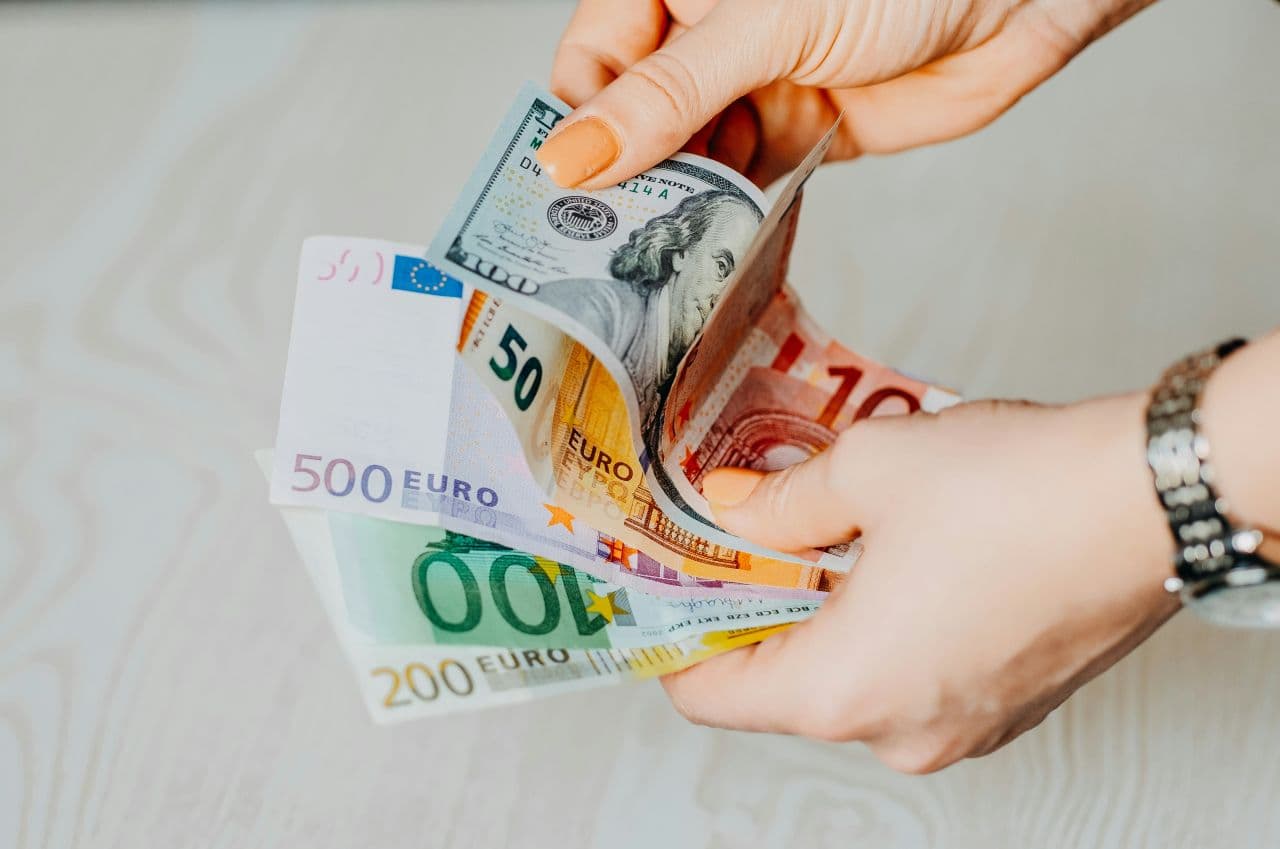 Иностранцы стали реже продавать российские активы