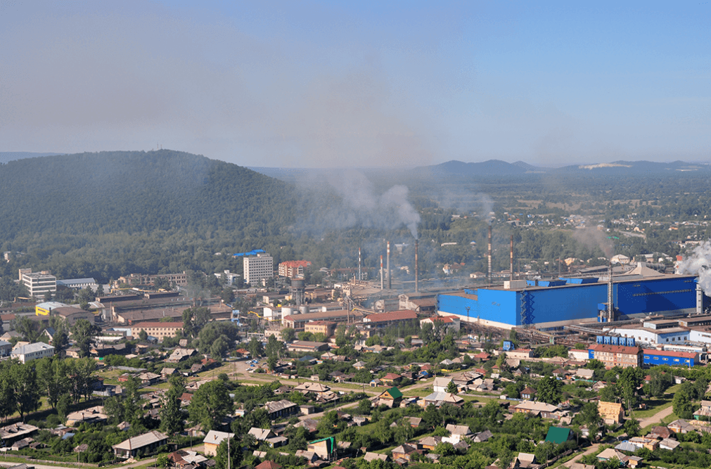 Лебединая песня завода: почему акционеры АМЗ вынуждены продать свои бумаги?