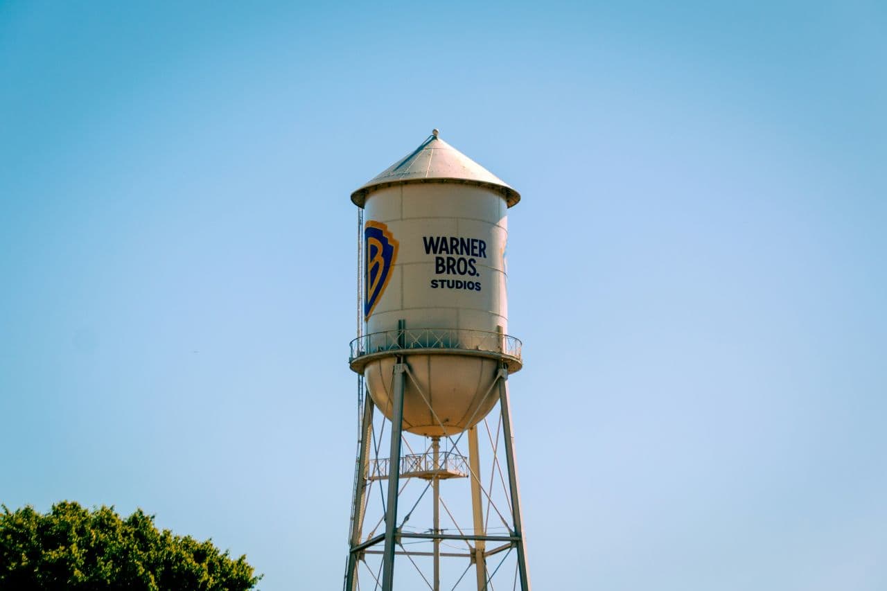 Акции Warner Bros. Discovery подскочили на 11% после новостей о разделении