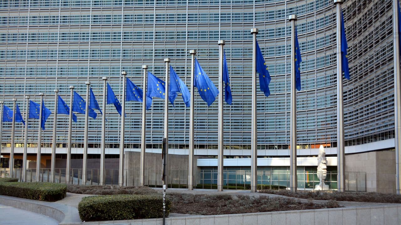 ЕС вводит ответные пошлины на американские товары на €22 млрд