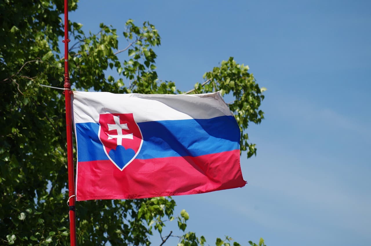 Словакия призывает отложить обсуждение санкций против России