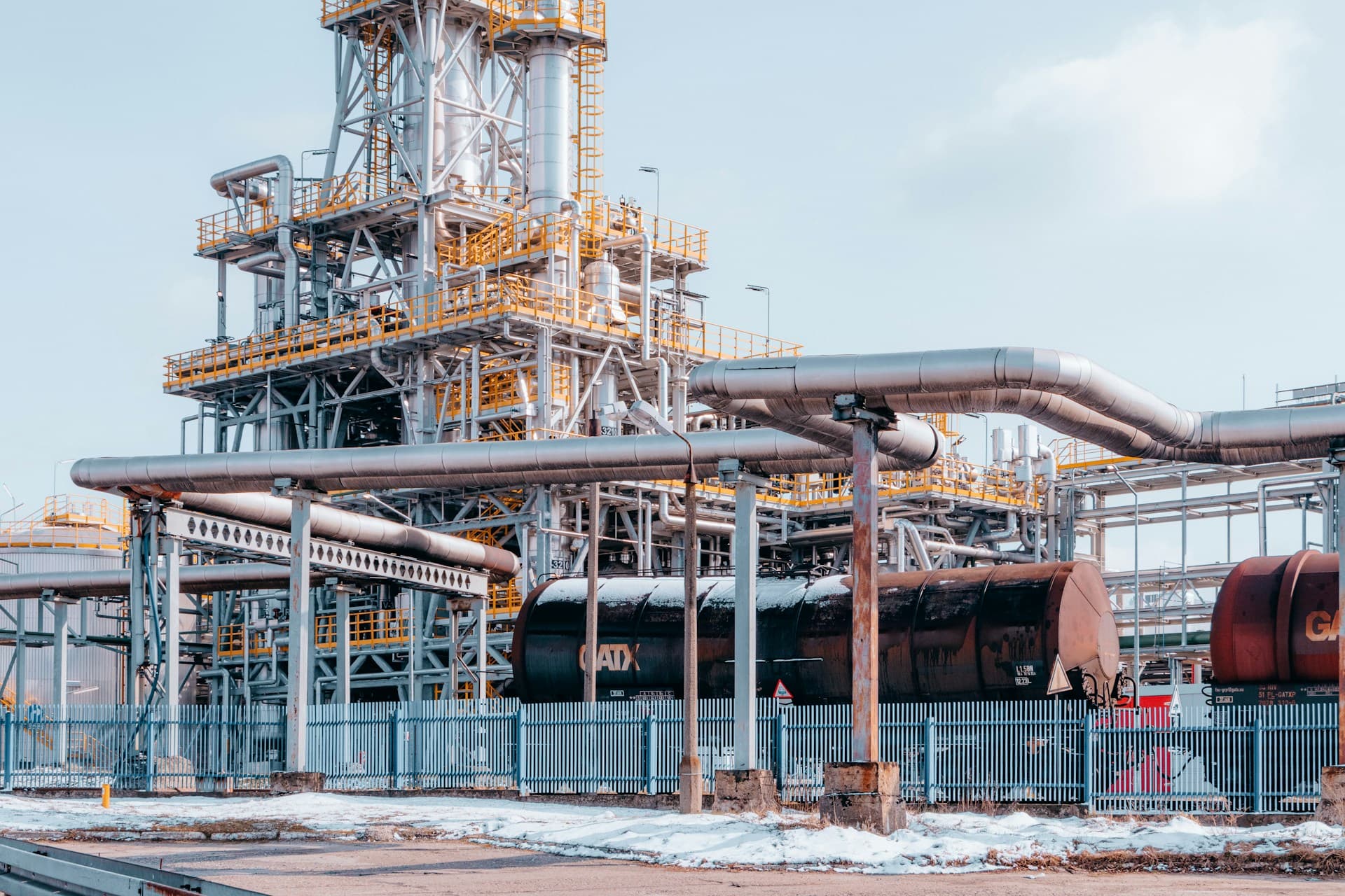 Поставки российской нефти в Венгрию приостановили из-за атаки на нефтепровод