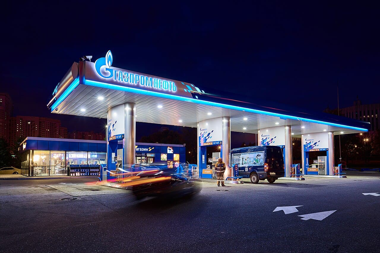 Газпром приобретает контрольный пакет автопроизводителя Aurus