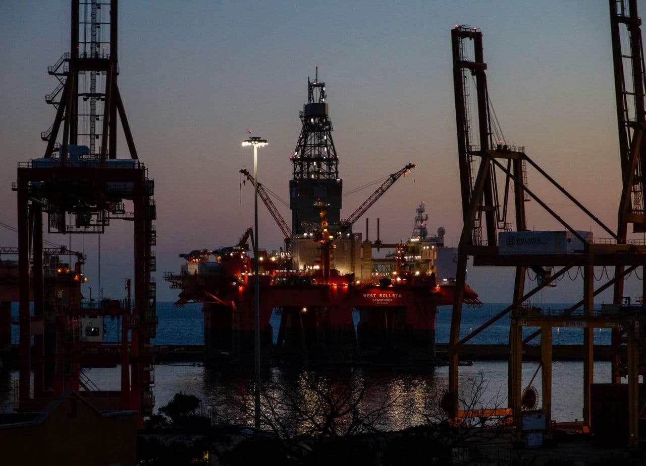 Чистая прибыль Роснефти в первом квартале сократилась на 57%