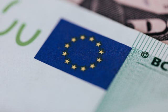 Еврокомиссия утвердила 19-й пакет санкций против России