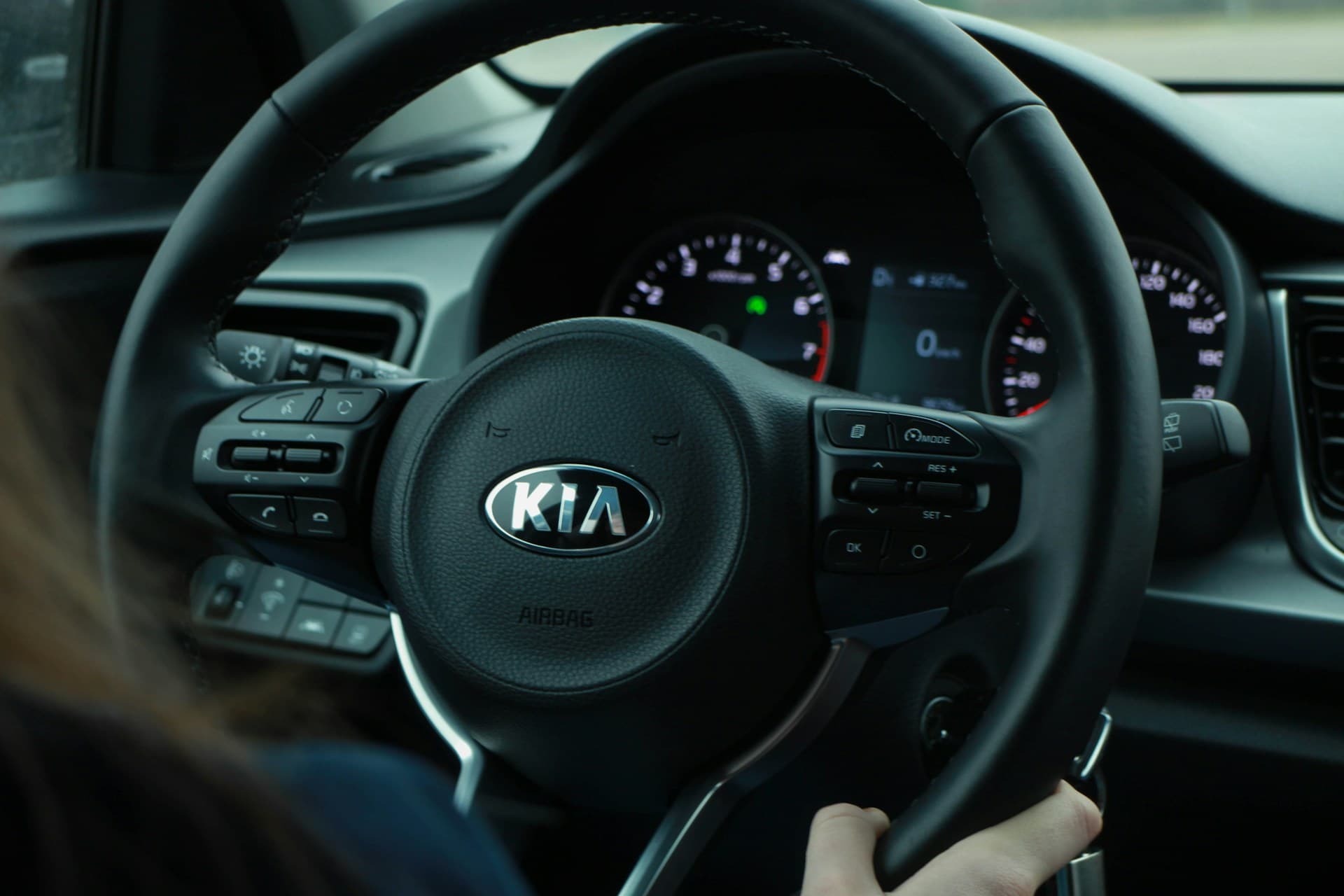 Продажи подержанных автомобилей в России в июле увеличились на 21,4%