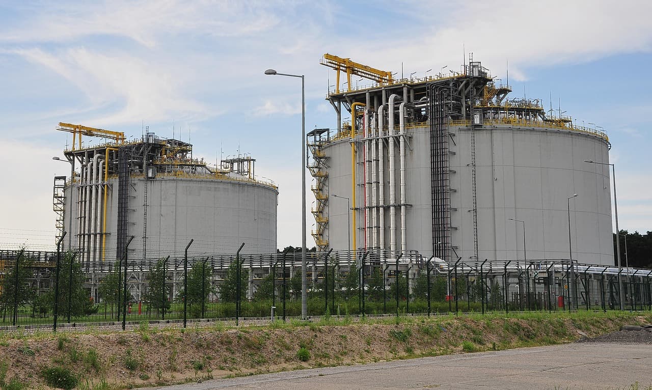 Российский экспорт сжиженного газа упал на 22% из-за санкций ЕС