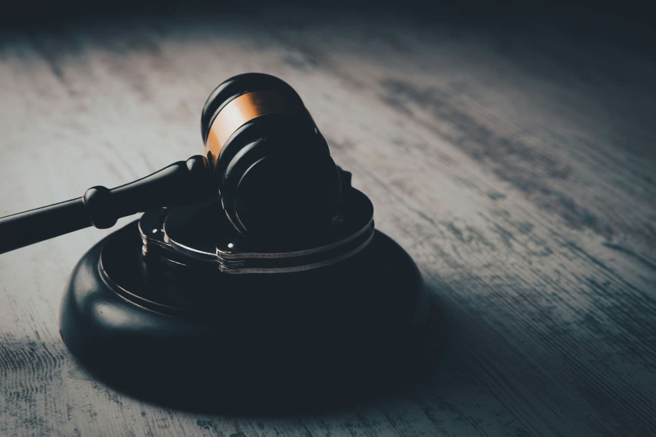Суд частично отменил решение об изъятии акций СМЗ