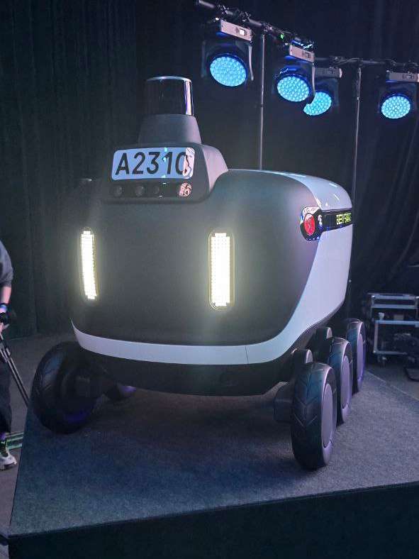 🤖 ИИ в физическом мире 🚗